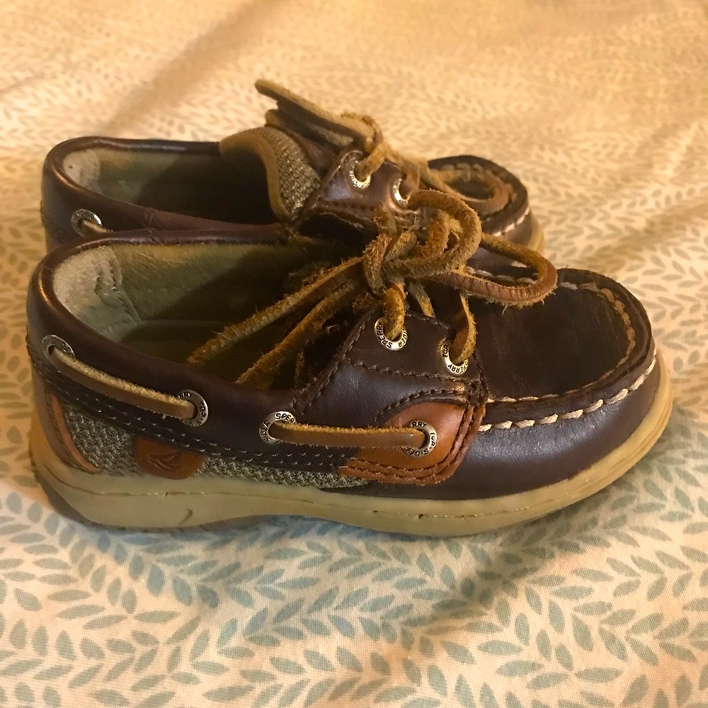 Sperry boat shoes
